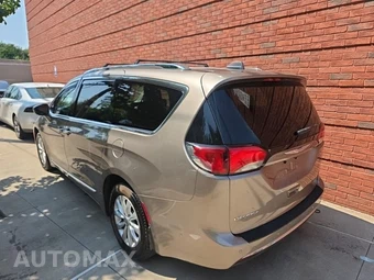 2018 Chrysler Pacifica Touring L Plus 121.6" WB – miniatura 6