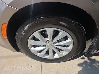 2018 Chrysler Pacifica Touring L Plus 121.6" WB – miniatura 8