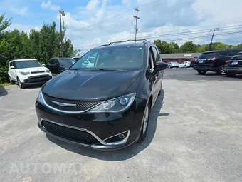 2018 Chrysler Pacifica Touring L Plus 121.6" WB
