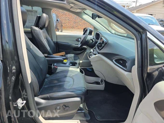 2018 Chrysler Pacifica Touring L Plus 121.6" WB - miniatura 16