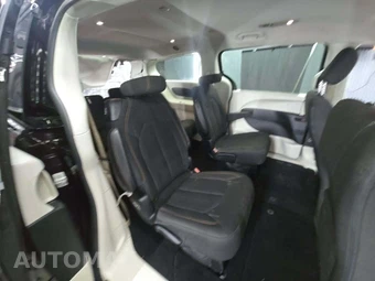 2018 Chrysler Pacifica Touring Plus 121.6" WB – miniatura 14