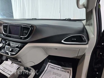2018 Chrysler Pacifica Touring Plus 121.6" WB – miniatura 17