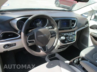 2018 Chrysler Pacifica Touring Plus 121.6" WB - miniatura 12