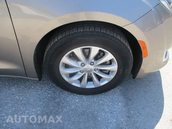 2018 Chrysler Pacifica Touring Plus 121.6" WB - miniatura 28