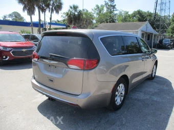 2018 Chrysler Pacifica Touring Plus 121.6" WB - miniatura 4