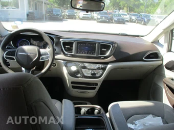2018 Chrysler Pacifica Touring Plus 121.6" WB - miniatura 9