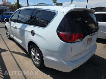 2018 Chrysler Pacifica Touring Plus 121.6" WB – miniatura 2
