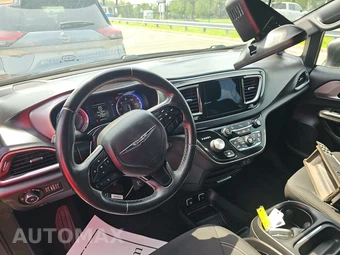 2018 Chrysler Pacifica Touring Plus 121.6" WB – miniatura 11