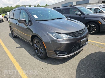2018 Chrysler Pacifica Touring Plus 121.6" WB – miniatura 3