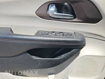 2018 Chrysler Pacifica Touring Plus 121.6" WB - miniatura 9