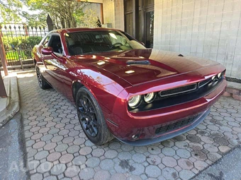 2018 Dodge Challenger GT - miniatura 4