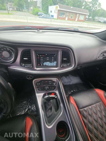 2018 Dodge Challenger R/T – miniatura 10