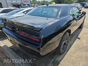 2018 Dodge Challenger R/T Plus – miniatura 4