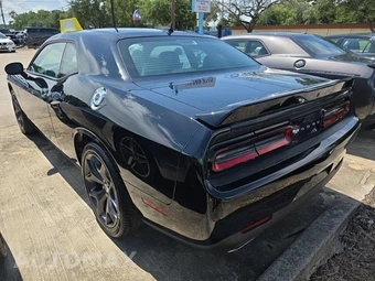 2018 Dodge Challenger R/T Plus – miniatura 6