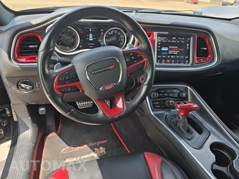 2018 Dodge Challenger R/T Scat Pack - miniatura 8