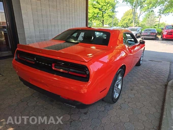 2018 Dodge Challenger SXT – miniatura 3