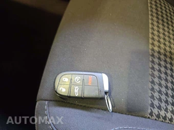 2018 Dodge Challenger SXT – miniatura 8