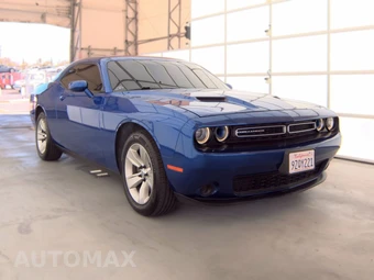 2018 Dodge Challenger SXT - miniatura 3
