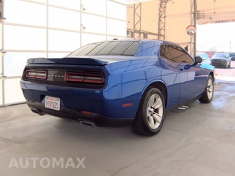 2018 Dodge Challenger SXT - miniatura 4