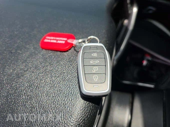 2018 Dodge Challenger SXT – miniatura 8
