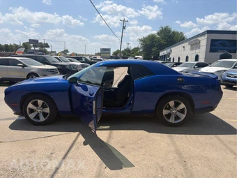 2018 Dodge Challenger SXT - miniatura 17