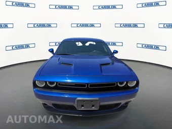 2018 Dodge Challenger SXT - miniatura 2