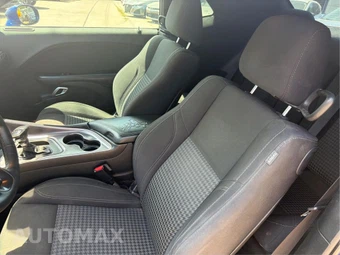 2018 Dodge Challenger SXT - miniatura 35