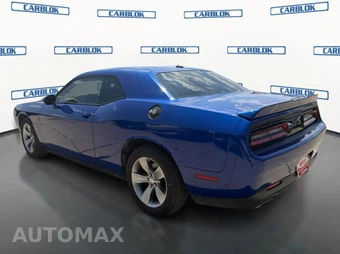 2018 Dodge Challenger SXT - miniatura 7
