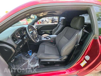 2018 Dodge Challenger SXT - miniatura 6
