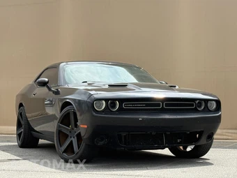 2018 Dodge Challenger SXT - miniatura 2