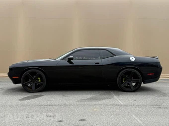2018 Dodge Challenger SXT - miniatura 5