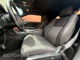 2018 Dodge Challenger SXT - miniatura 7