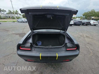 2018 Dodge Challenger SXT – miniatura 11