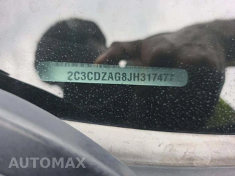 2018 Dodge Challenger SXT – miniatura 2