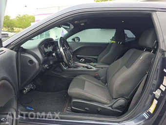 2018 Dodge Challenger SXT – miniatura 3