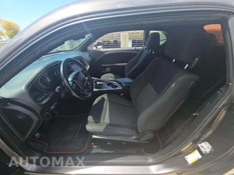 2018 Dodge Challenger SXT - miniatura 3