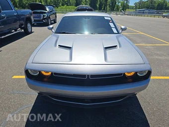 2018 Dodge Challenger SXT Plus – miniatura 2