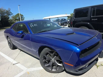 2018 Dodge Challenger SXT Plus - miniatura 3