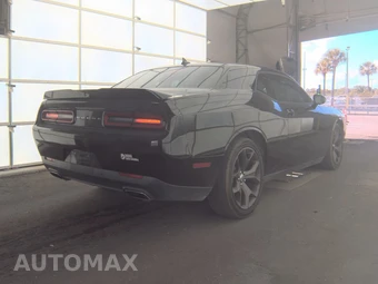 2018 Dodge Challenger SXT Plus - miniatura 4