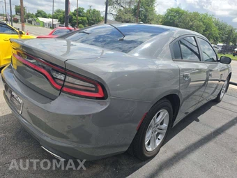 2018 Dodge Charger SXT – miniatura 3