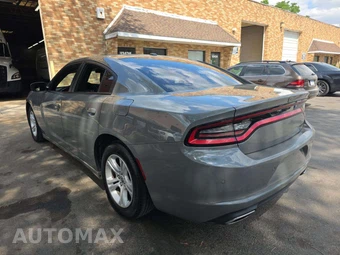 2018 Dodge Charger SXT – miniatura 2