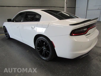 2018 Dodge Charger SXT – miniatura 4