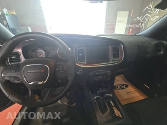 2018 Dodge Charger SXT - miniatura 11