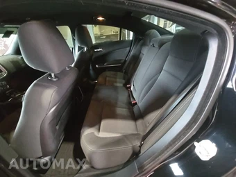 2018 Dodge Charger SXT - miniatura 13