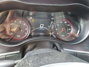 2018 Dodge Charger SXT – miniatura 9