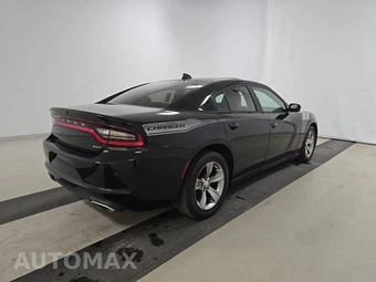 2018 Dodge Charger SXT Plus – miniatura 4