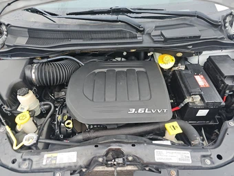 2018 Dodge Grand Caravan GT 121.2" WB - miniatura 16