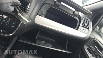 2018 Dodge Grand Caravan GT 121.2" WB - miniatura 37