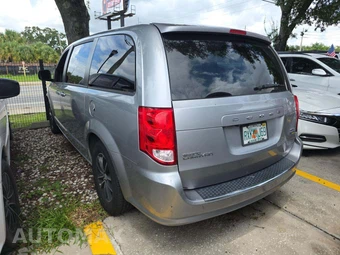 2018 Dodge Grand Caravan GT 121.2" WB - miniatura 2