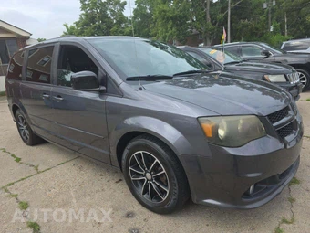 2018 Dodge Grand Caravan GT 121.2" WB - miniatura 4